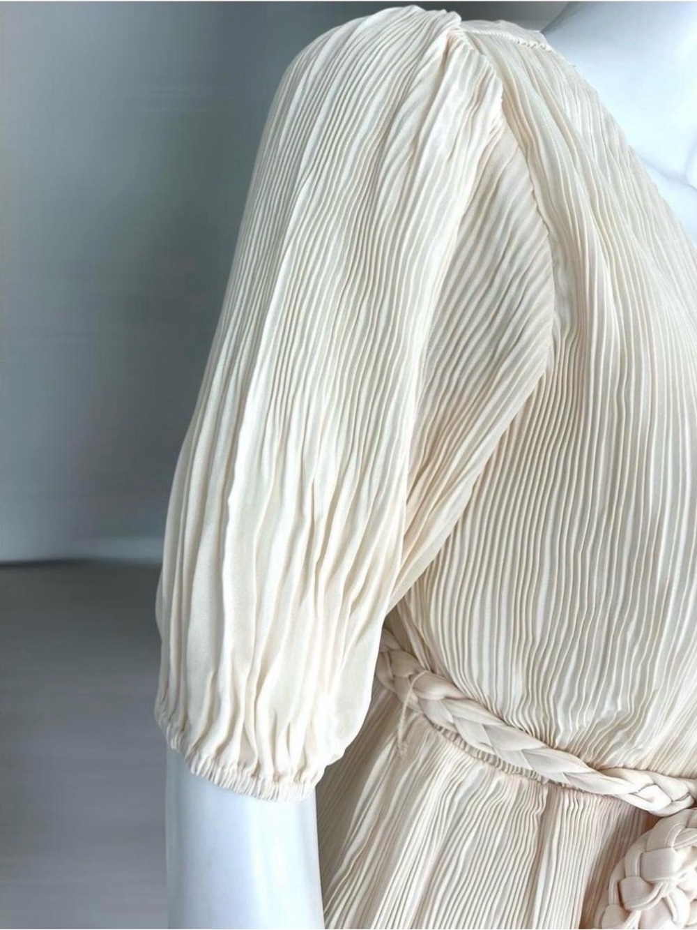 LENA  ribbed/pleated detailing mini dress size S L - Picture 4 of 7